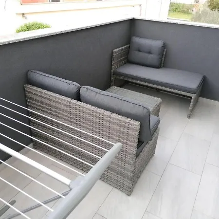 Vila Slavica Vir Exterior photo